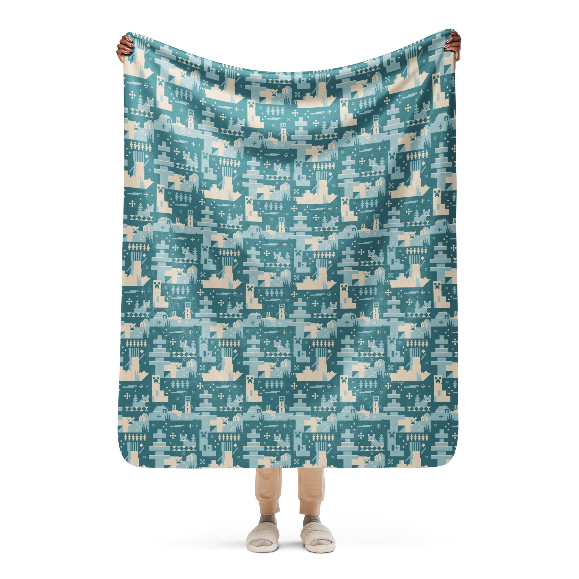 Minecraft Blue Holiday Pattern Sherpa Blanket - Image 8